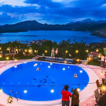 Swan - Adult Only 2* Selimiye